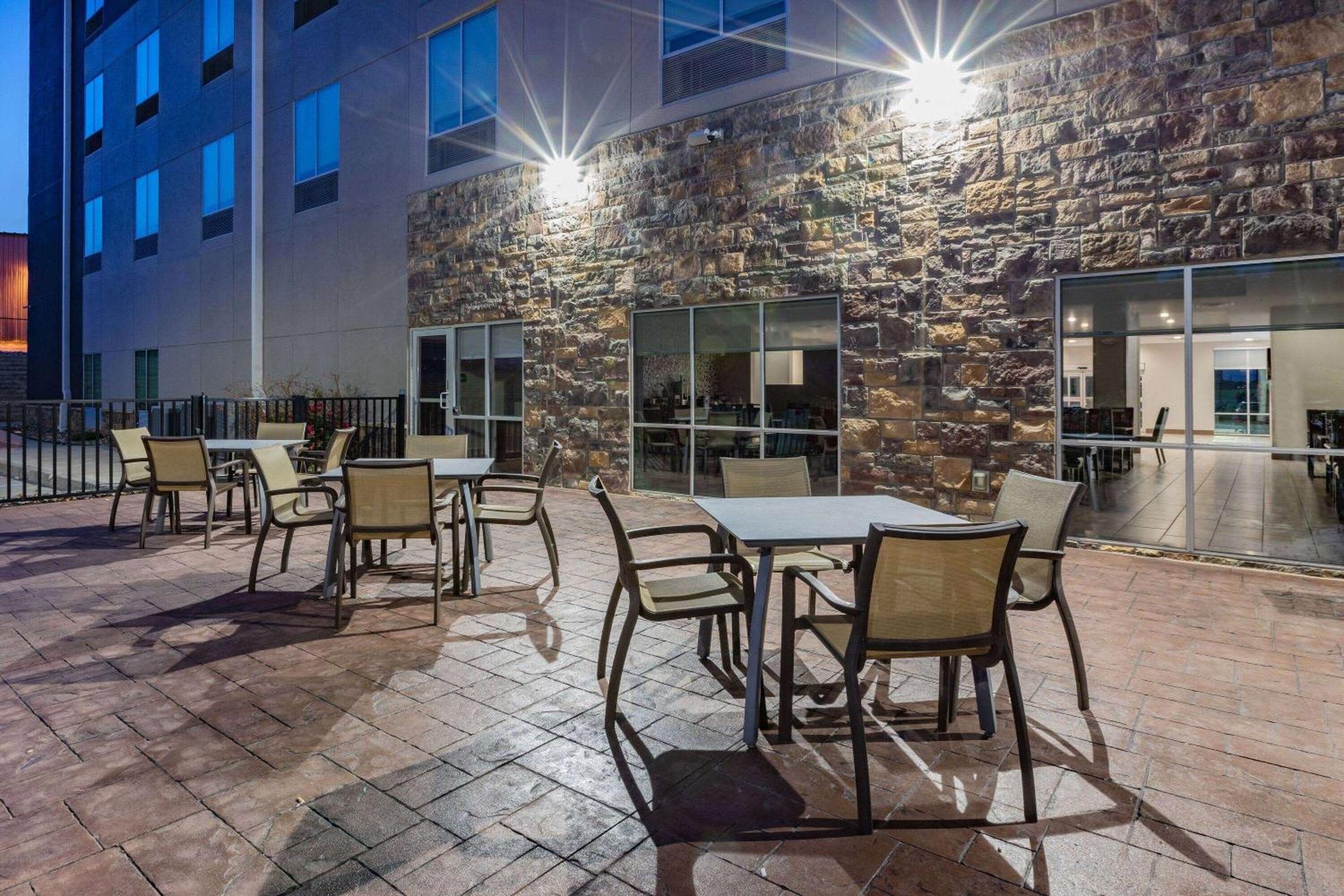 La Quinta Inn & Suites By Wyndham Jackson-Cape Girardeau Exterior foto